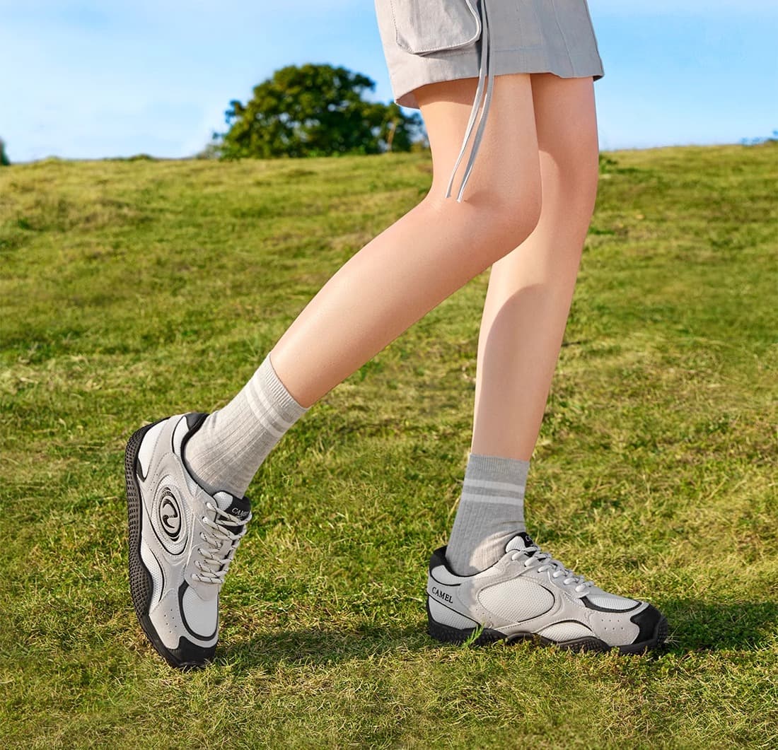 トレイルランニングシューズ トレイルランニングシューズ 山峰疾走 軽量耐久シューズ