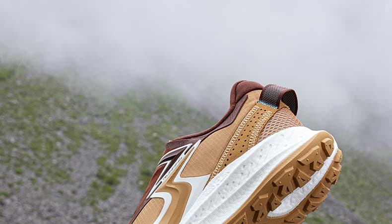 トレイルランニングシューズ メンズ 山岳走破 軽量グリップシューズ