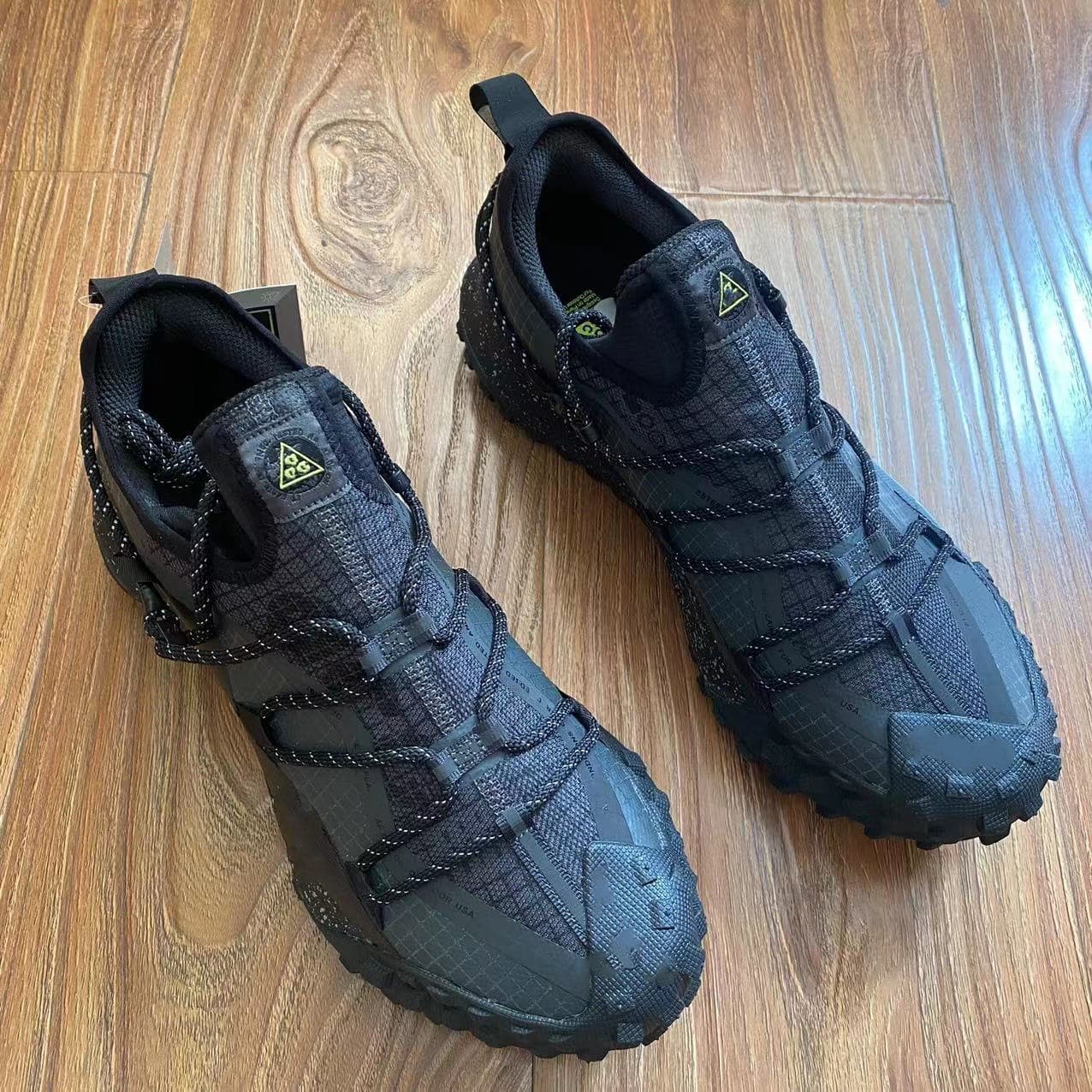 トレイルランニングシューズ 山岳征服 軽快ステップ